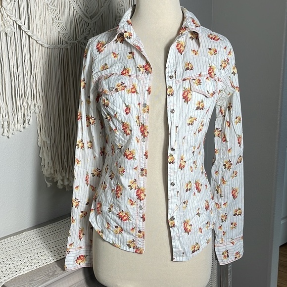Fossil women’s floral button down blouse size XSMALL - Picture 2 of 9